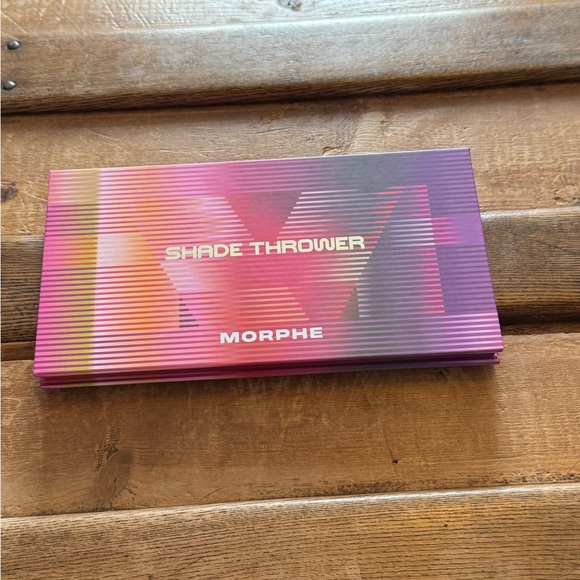 Morphe Other - Morphe Shade Thrower Eyeshadow Palette - Pink and Purple Hues